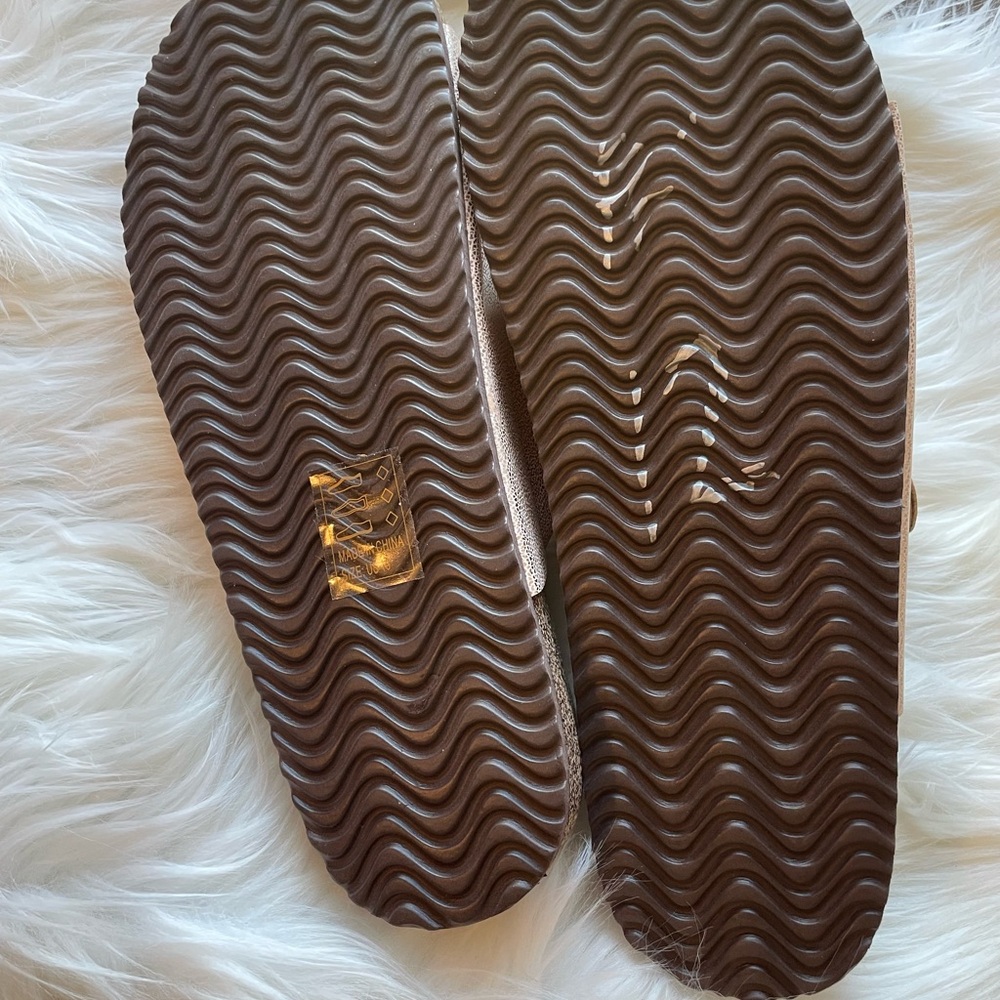 Pink Lily NWT Double Buckle Tan Sandals - Picture 3 of 5